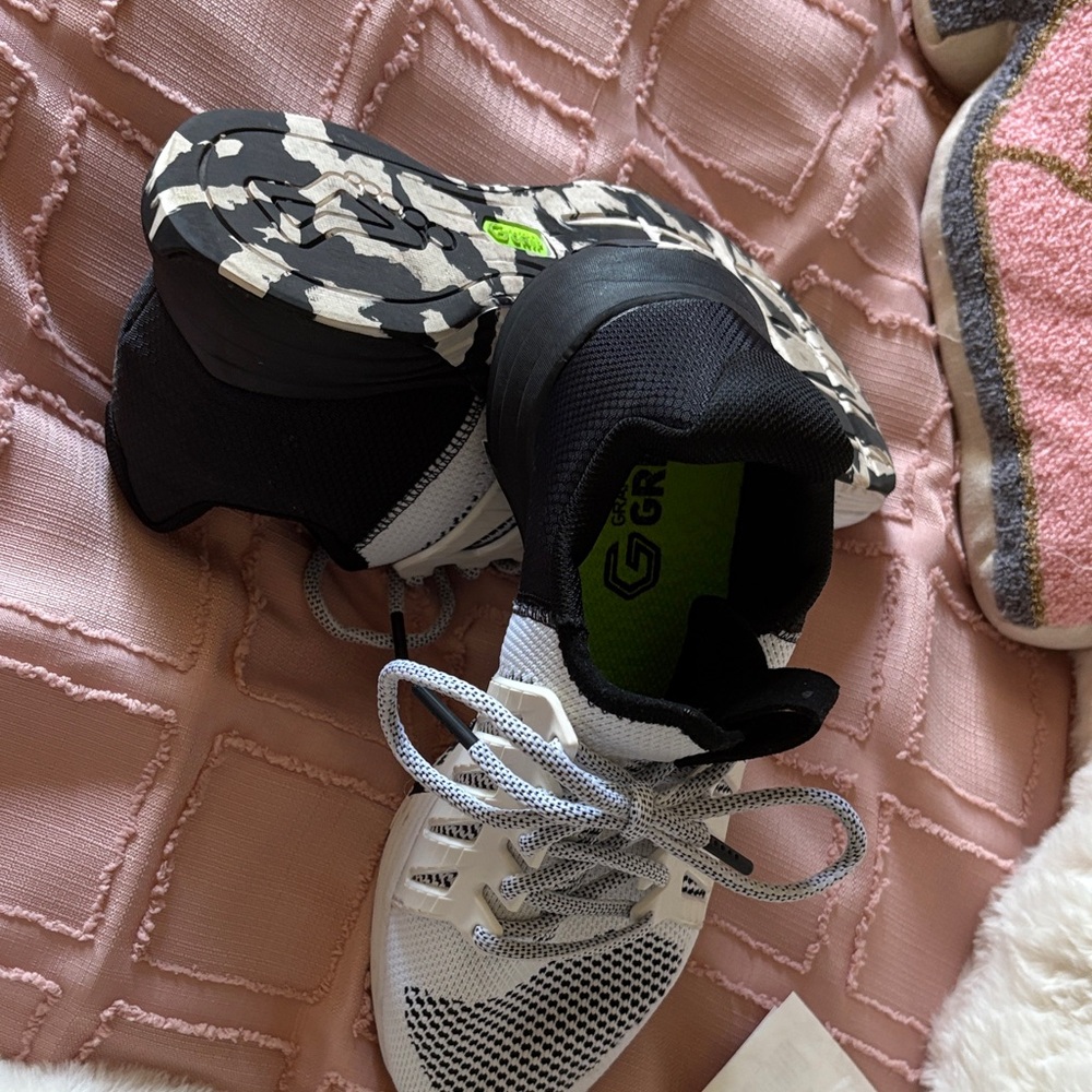 Black and White Patterned Sole Sneakers